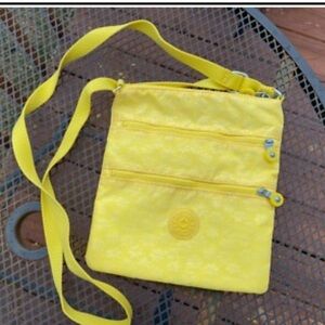 Kipling Women's Keiko Crossbody Mini Bag, Lightweight Adjustable Purse Yellow